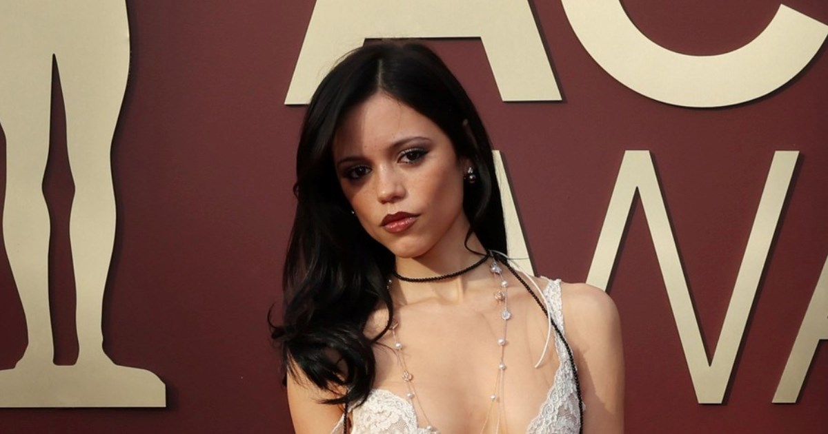 Jenna Ortega spojila romantiku i gotiku, detalji su ukrali show