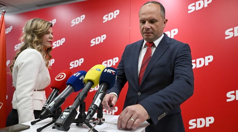 Šef SDP-a: HDZ dofura vatrogasno vozilo onima koji glasaju za njih. To je dno dna