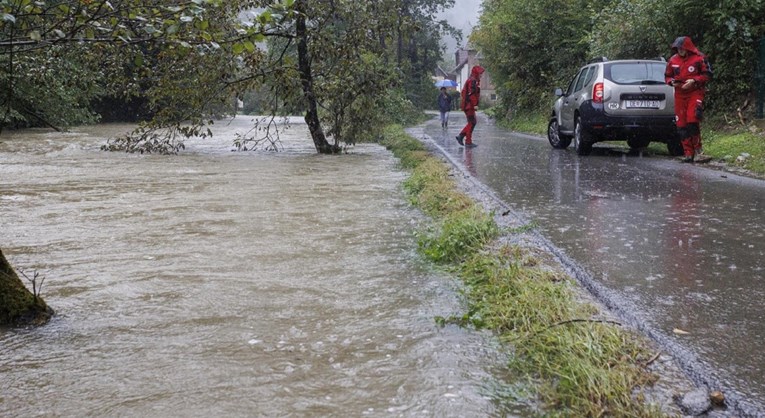 U Gorskom kotaru pala rekordna kiša: "Sve je poplavljeno"
