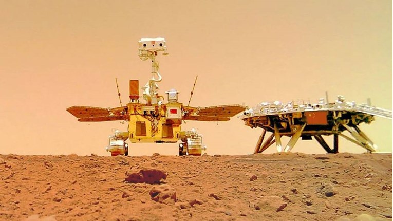 FOTO Kineski rover slikao zanimljiv selfie na Marsu 