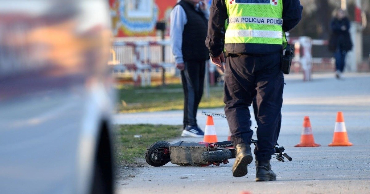 Dvije djevojčice teško ozlijeđene, vozile su električni romobil bez kacige