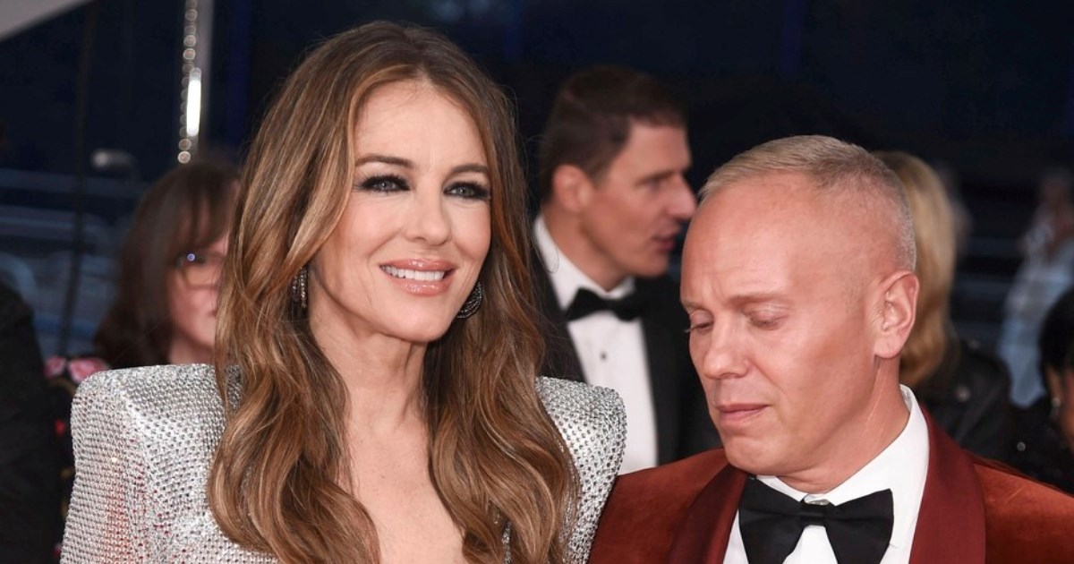 Elizabeth Hurley (60) privukla sve poglede (doslovno) u dekoltiranoj haljini