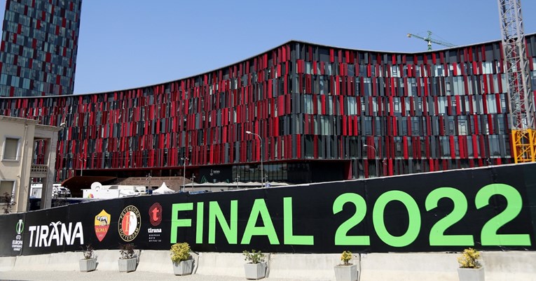 Ovaj stadion u Tirani ugostit će danas Feyenoord i Romu. Koštao je 85 milijuna eura