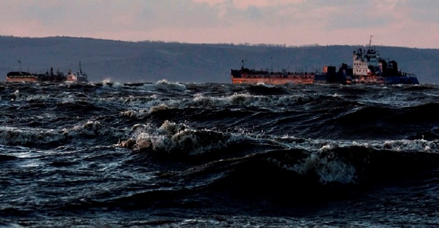 Turski teretni brod potonuo u Crnom moru. Na njemu je bilo 12 članova posade