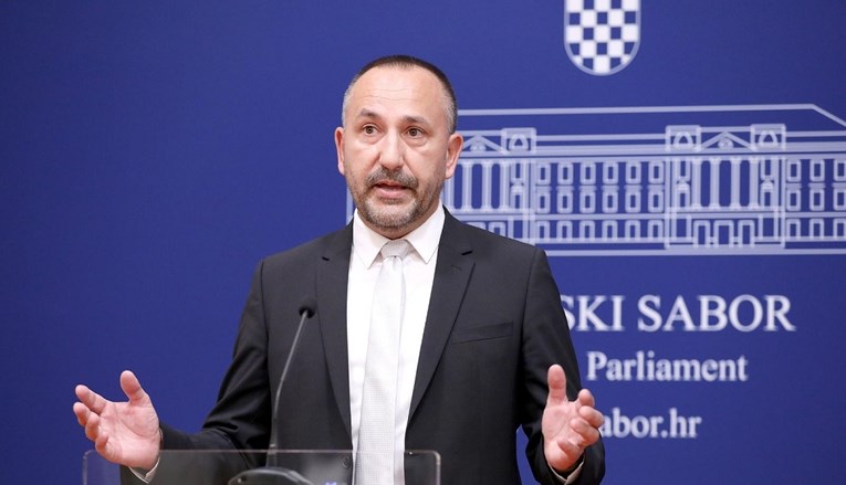 Zekanović: Pozivam Grmoju da pozove Petrova pred Antikorupcijsko vijeće