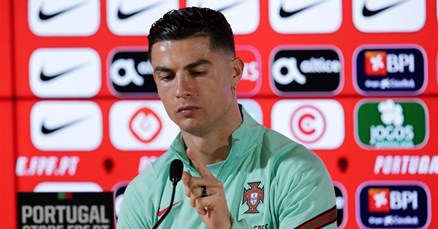 Ronaldo: Prestanite razgovarati o meni