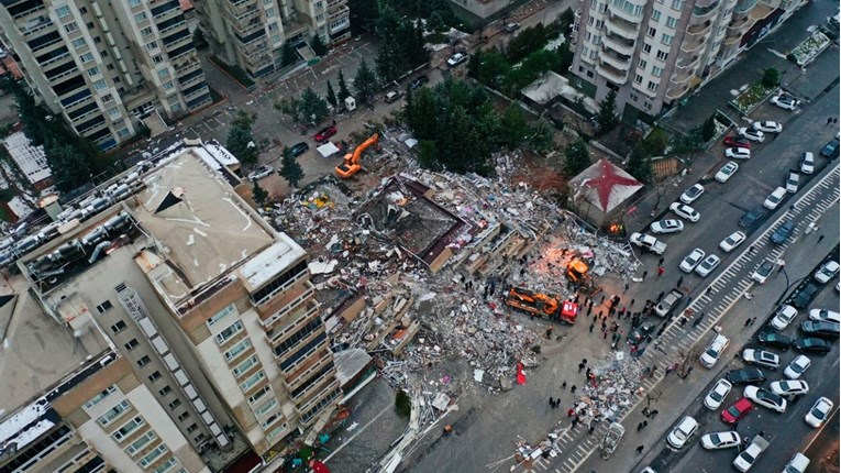 U Turskoj najmanje 120 naknadnih potresa, mogli bi se događati danima