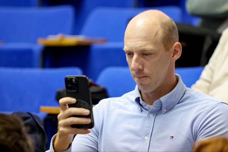 Pijani muškarac u Zadru SDP-ovcu vikao "komunjaro" i pljunuo ga