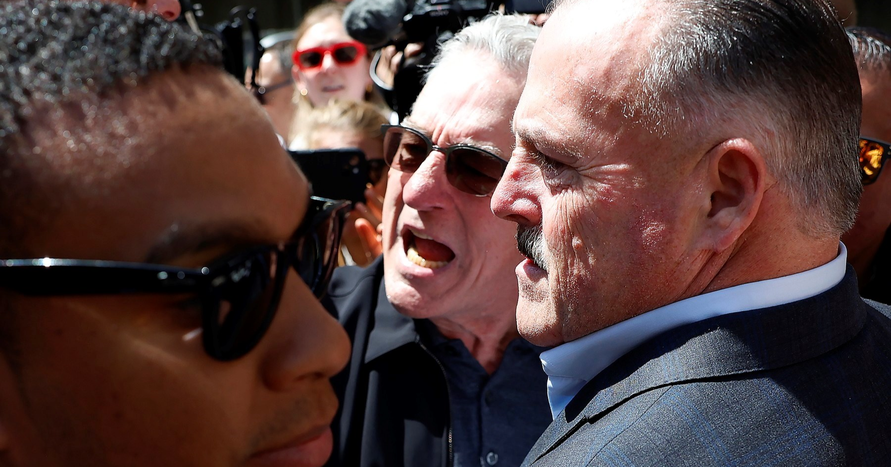 De Niro se u New Yorku posvađao s Trumpovim pristašama, vikao im: "Jebite se"