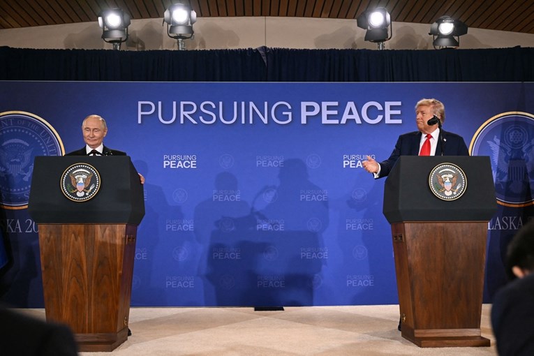 Trumpovs sastanak s Putinom izazvao bijes demokrata: "To je sramotni čin"