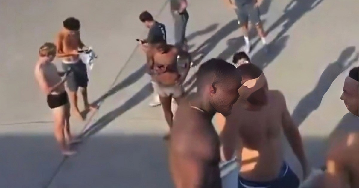 VIDEO Igrači Monaca u gaćama izlazili iz aviona. Evo što se dogodilo