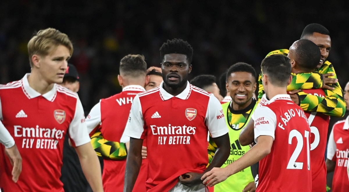 Arsenalova utakmica prekinuta na desetak minuta zbog kvara sudačke opreme