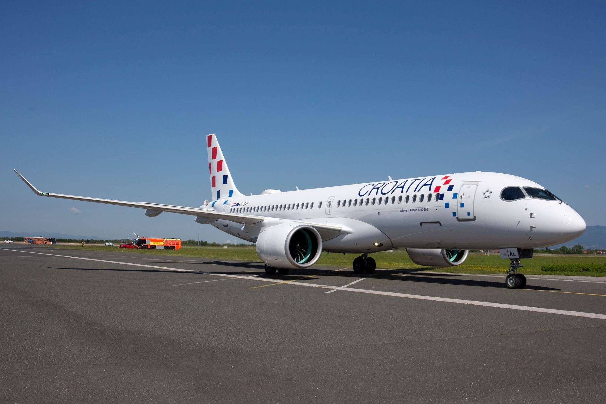 U Zagreb stigao novi Airbus A220. Croatia Airlines mu dala ime "Vukovar"