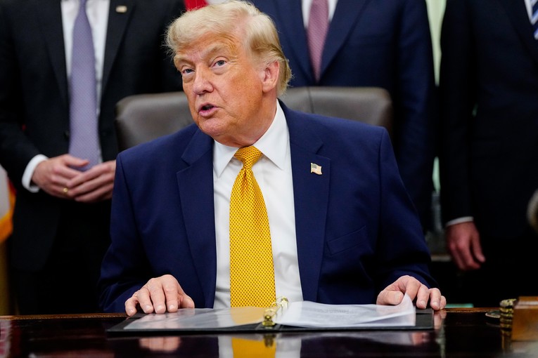 Trump: Učinit ću što moram ako se Iran ne bude pridržavao sporazuma