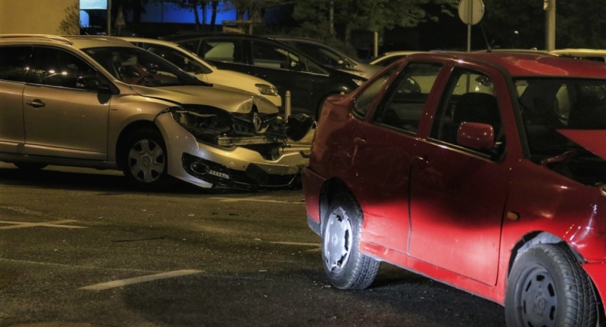 U Splitu se sudarili dva auta i kombi, jedna osoba teško ozlijeđena