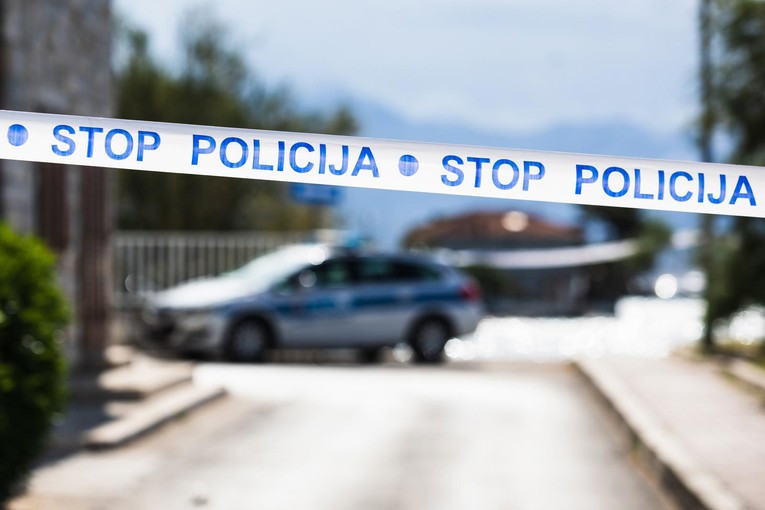 U istom danu opljačkao trgovinu pa benzinsku u Kaštelima. Uhićen za 15 minuta