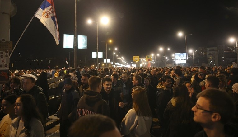 Crna Gora podijeljena oko prosvjeda u Srbiji. Jedni su za Vučića, drugi za studente