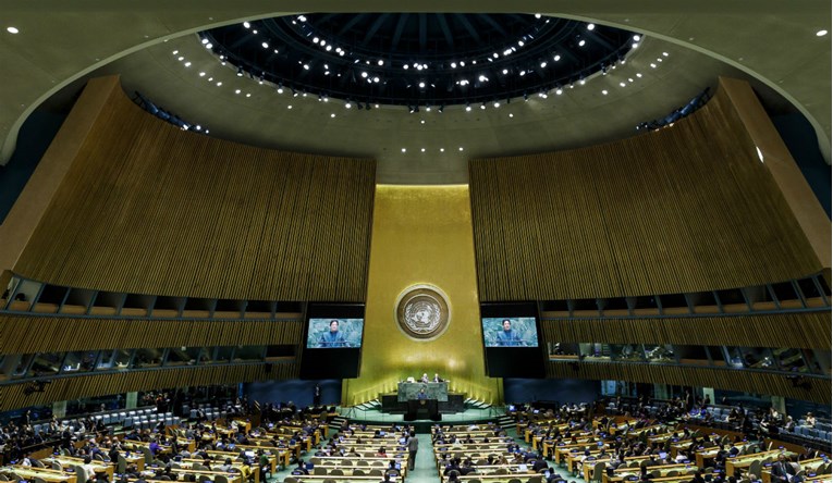 UN je "kratak" za 1,2 milijarde dolara, prestali zapošljavati, štede na grijanju