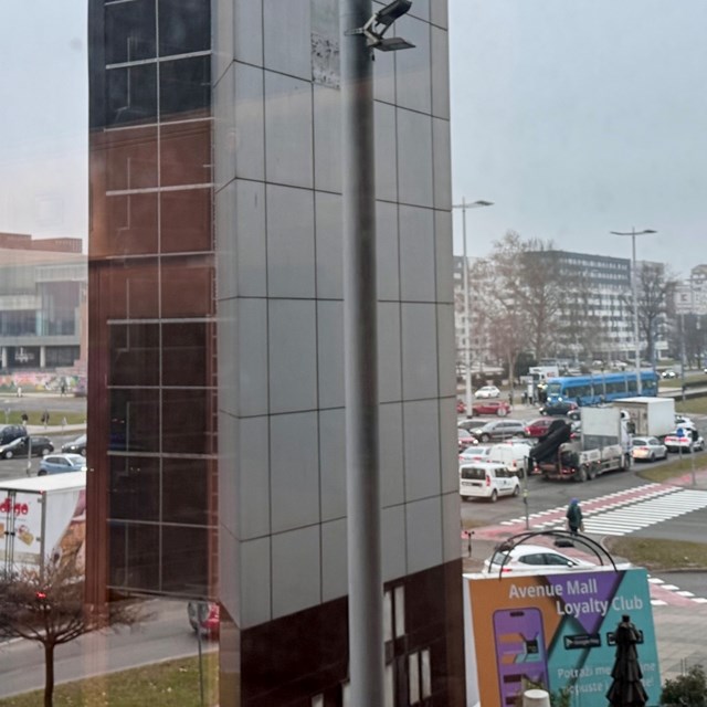 VIDEO Nestalo struje u Novom Zagrebu. Nisu radili semafori na prometnom raskrižju