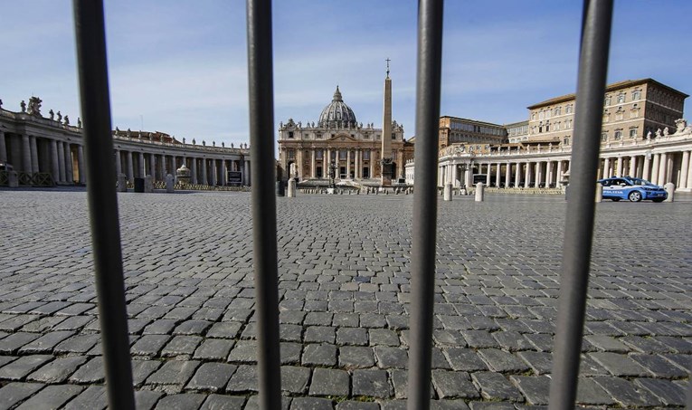 Vatikan zbog koronavirusa zabranio pristup Trgu svetog Petra
