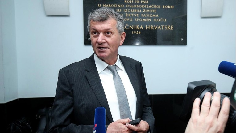 Kujundžić zasad za Plenkovića, a poslije izbora za pobjednika