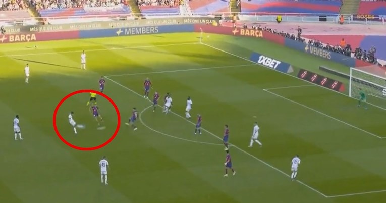 Majstorija Bellinghama u El Clasicu. Pogledajte golčinu s 25 metara