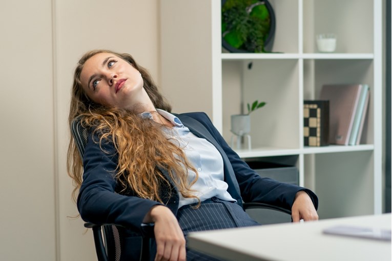 ANKETA Ovo su najiritantnije stvari kod rada u uredu. Koja vam je najgora?