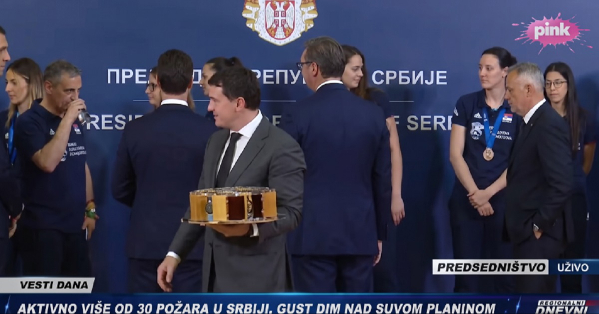 VIDEO Reakcija srpskih odbojkašica na Vučića je hit