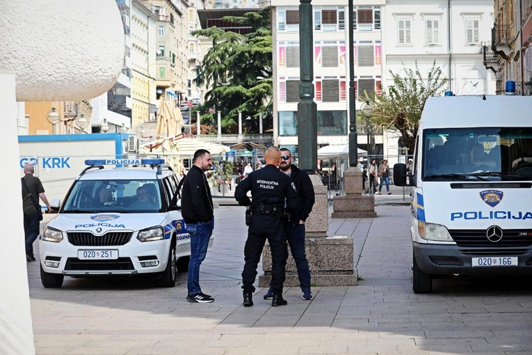 Kod Rijeke se potukla dva Nepalca. Jedan drugoga teško ozlijedio oštrim predmetom