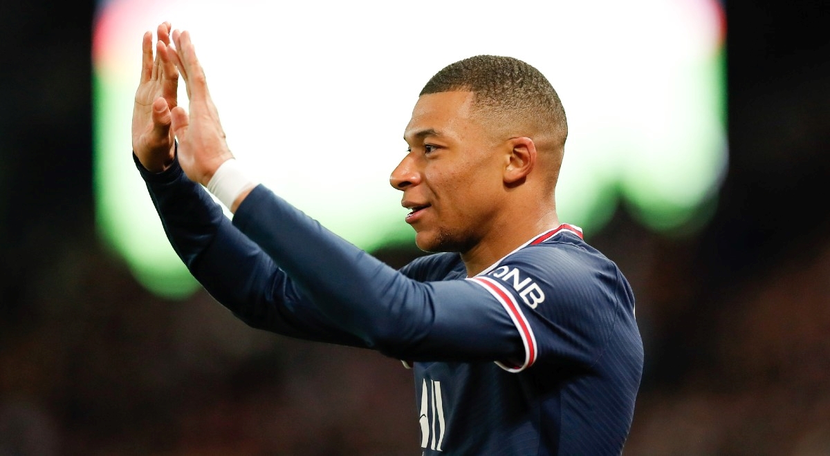 Telegraph: Vlasnik PSG-a razgovarao je s Mbappeovom majkom. Sastanak je dobro prošao