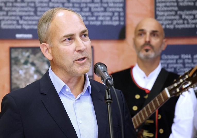 Bartulica: Djecu indoktriniraju woke-gender-LGBT propagandom, žele smanjiti populaciju