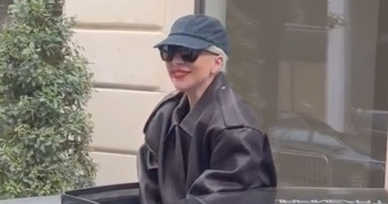 Lady Gaga stigla u Pariz, šuška se da će nastupiti na otvaranju Olimpijskih igara