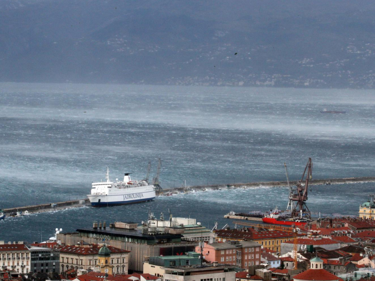 Rijeka pozvala građane na oprez zbog najavljenog vremena