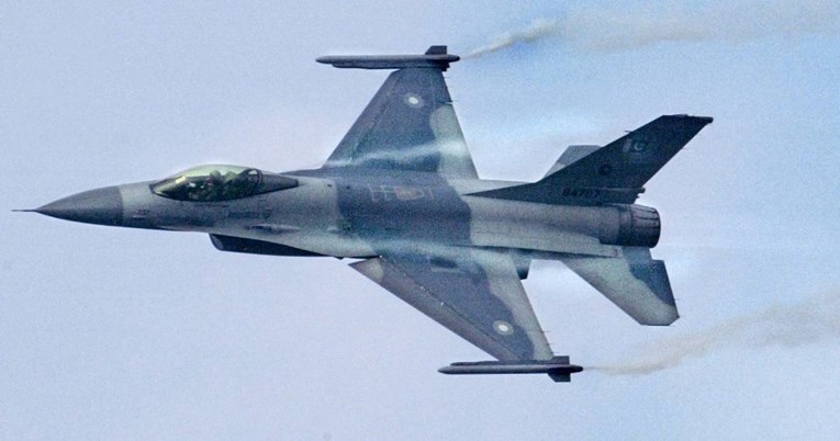 Zelenski nakon Švedske stigao u Nizozemsku, želi avione F-16