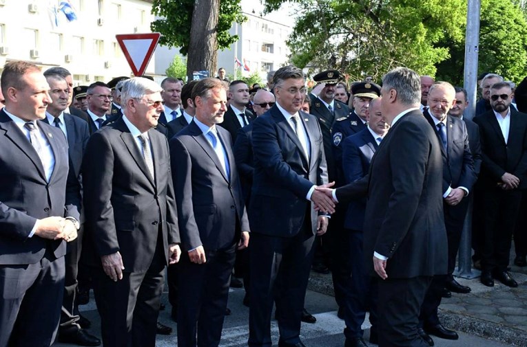 Milanović i Plenković se rukovali, neki ljudi zapljeskali