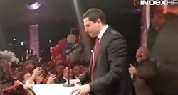 VIDEO Bernardiću je danas rođendan, plakao je na pozornici