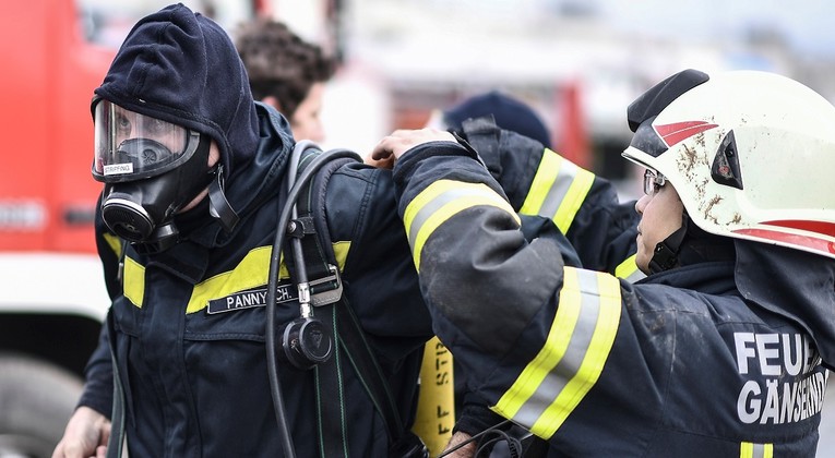Požar na novogodišnjoj zabavi u Grazu. Osoba poginula, 21 ozlijeđena, tri u komi