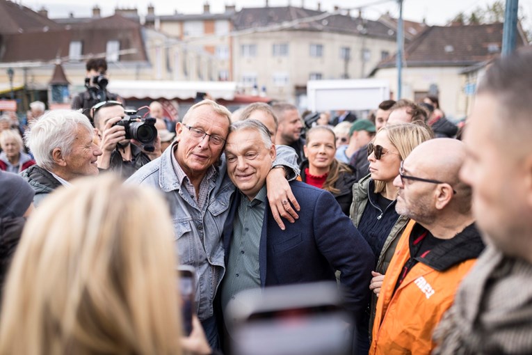 Orbán najavio "povijesnu objavu o kojoj će se pričati desetljećima". Obnavlja dvorac