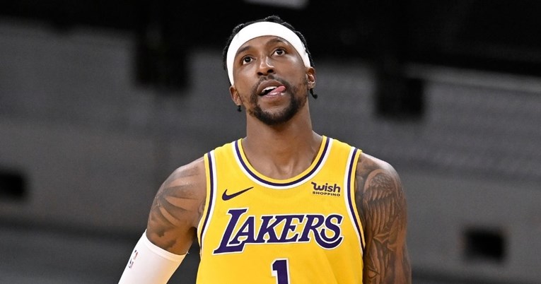 Košarkaša LA Lakersa opljačkali ispred kuće. Izašli su iz auta i izvukli pištolje