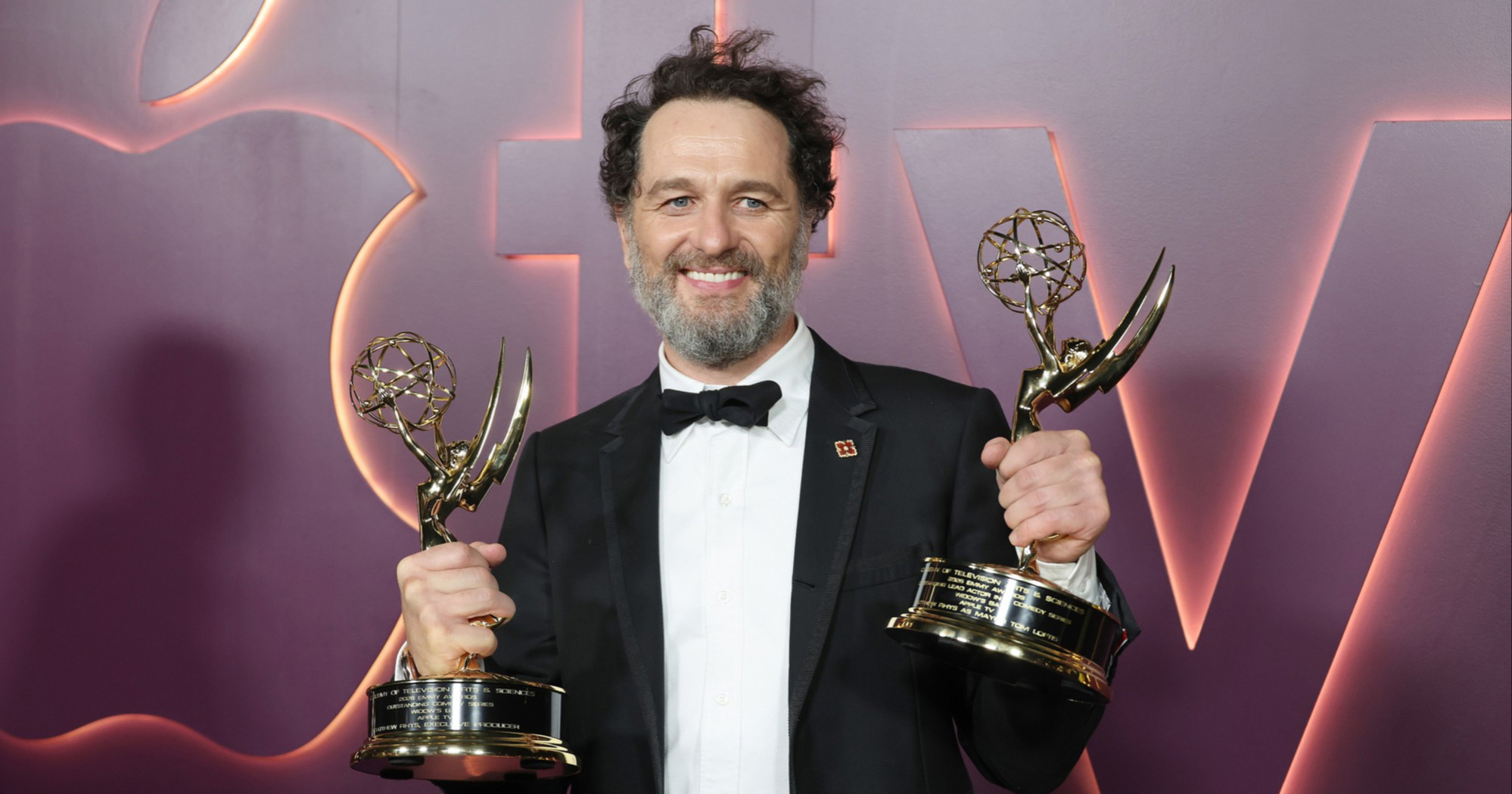 Matthew Rhys ispisao povijest na Emmyjima s osvajanjem dvije glavne nagrade