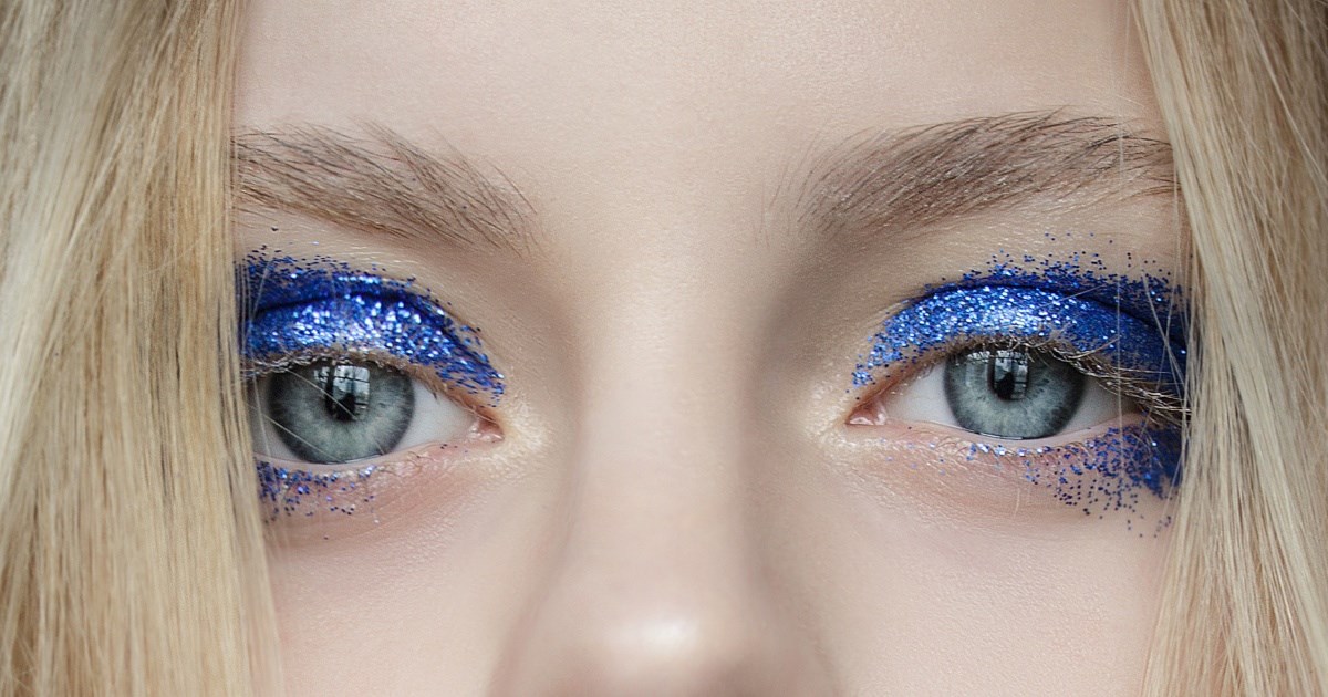 Povratak plavog sjenila: Nostalgični make-up trend za proljeće