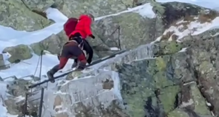 Roditelji se s devetomjesečnom bebom popeli na najviši vrh Poljske. Ljudi bijesni