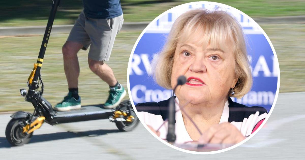 Mrak Taritaš: Treba zabraniti vožnju električnih romobila po nogostupima