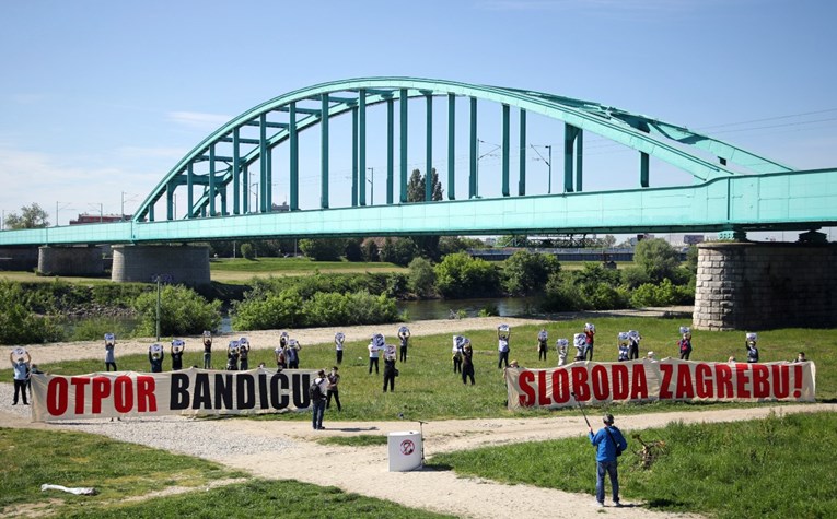 Prosvjed u Zagrebu, od skupštinske većine se traži raskidanje koalicije s Bandićem