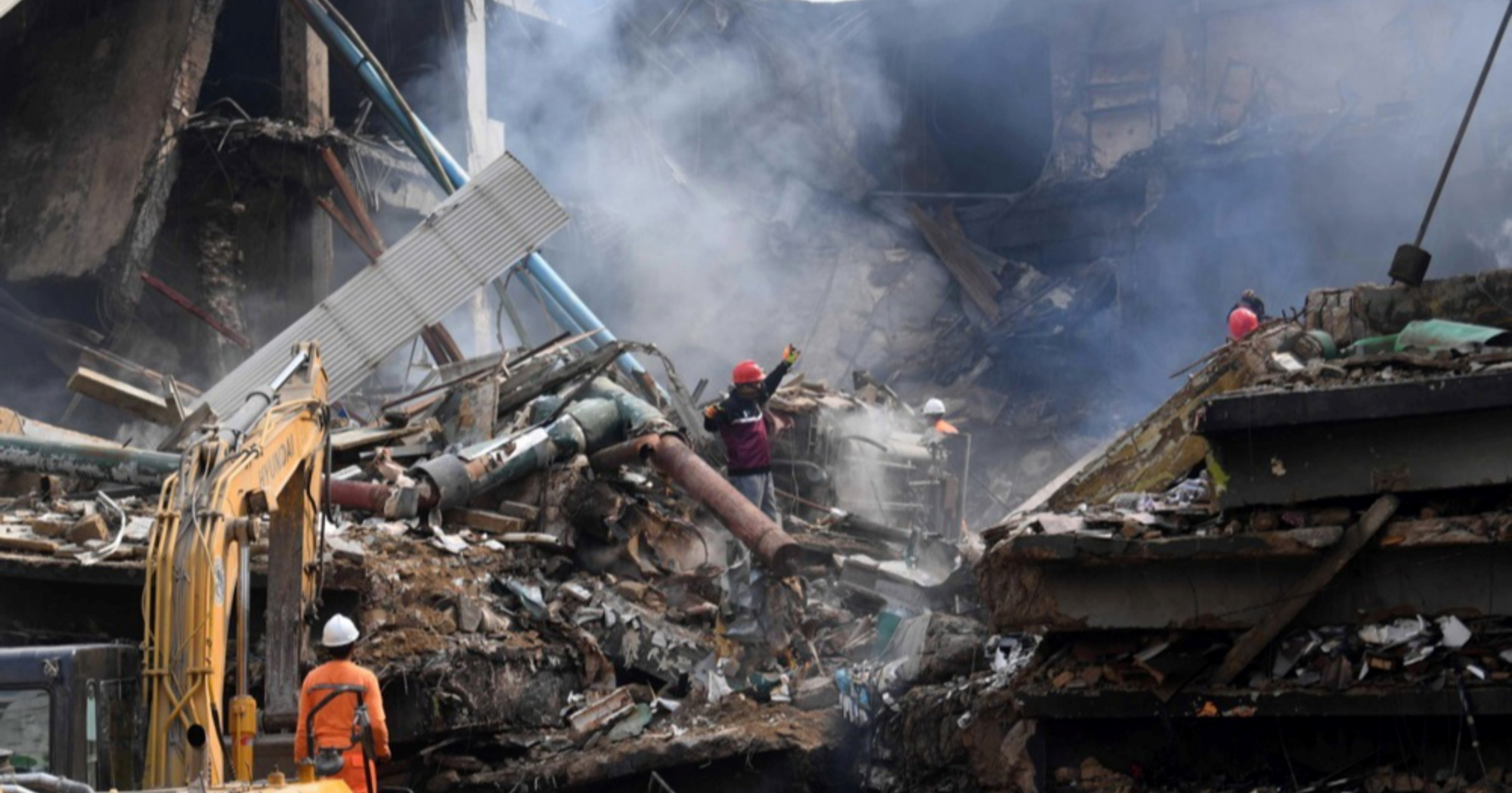 Najmanje 21 mrtav u požaru trgovačkog centra u Pakistanu, deseci nestalih