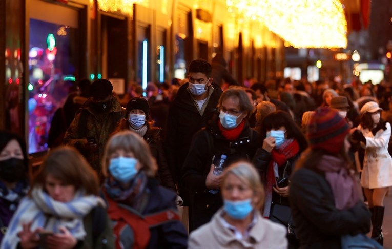 Nove mjere u Francuskoj, u nekim mjestima maske obavezne i na otvorenom