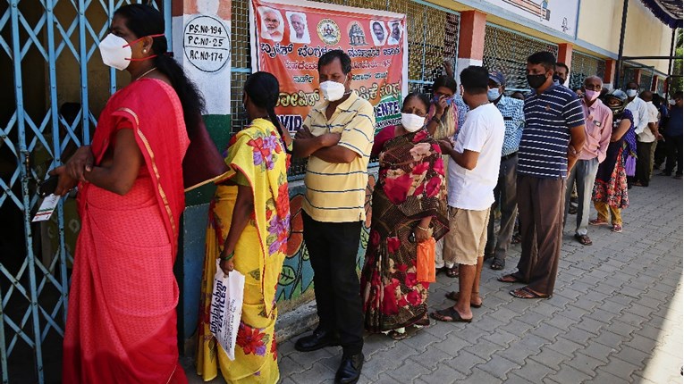 Indija oprezno ublažava mjere, broj novozaraženih najniži je u dva mjeseca