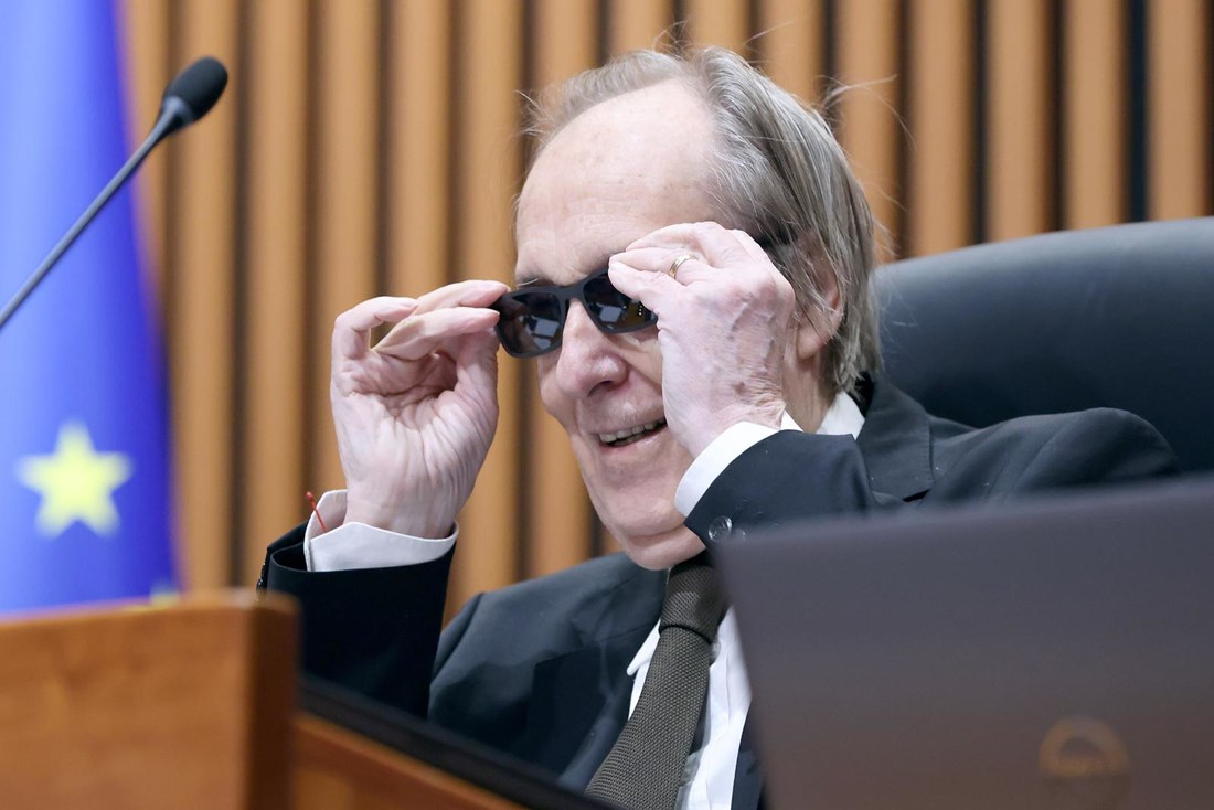 Furio Radin na sjednicu Sabora došao sa sunčanim naočalama