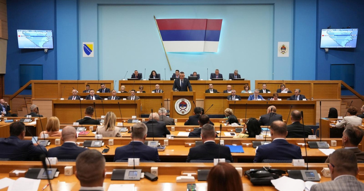 Izglasana nelegalna vlada RS-a. Na čelu joj je Dodikov kum, odmah prozvao Hrvatsku
