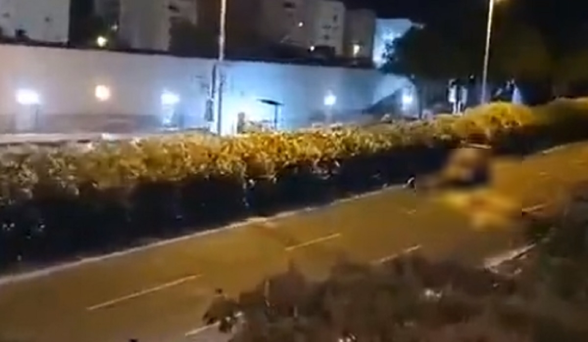 Strašna nesreća u Splitu, motorist se zabio u cisternu, umro je